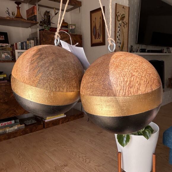 NEW Set of 4 Painted Wooden Ball & Finial Ornaments by Lauren McBride Black/Gold - Picture 10 of 12